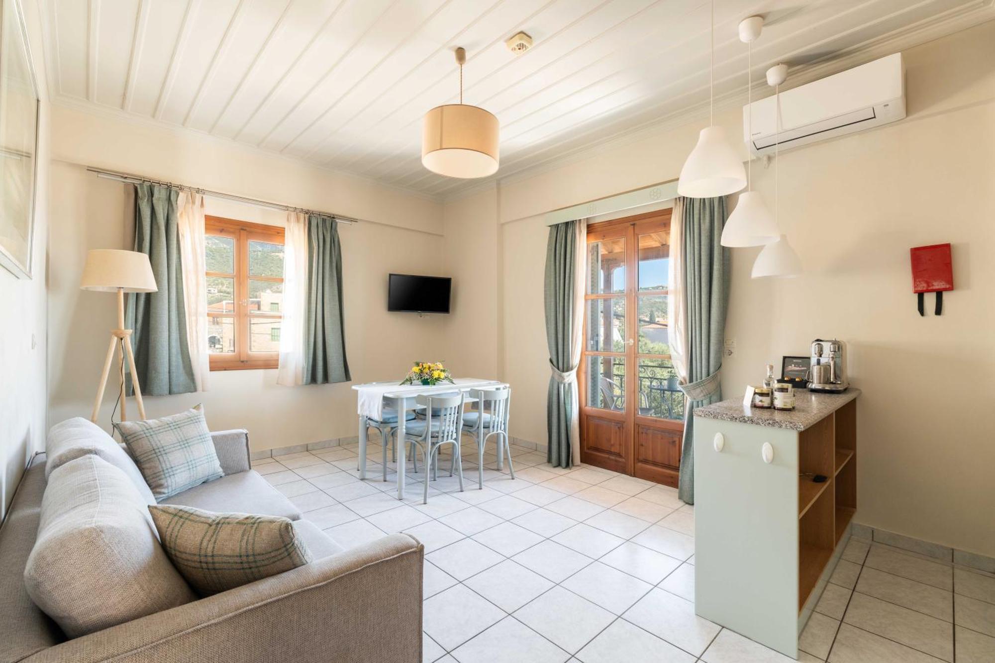 Hotel Liakoto Kardamyli Zewnętrze zdjęcie